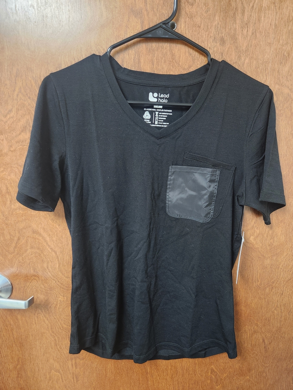 Men's Merino Wool Black V-Neck Pocket Tee